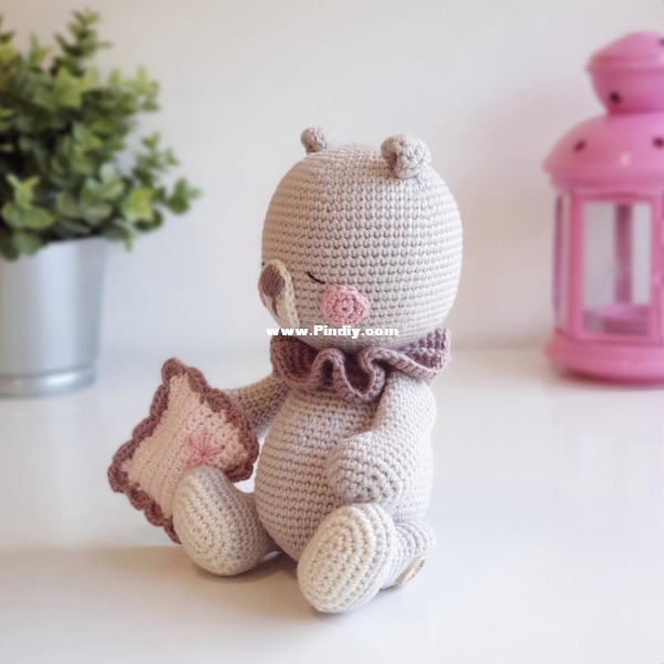 Juno The Little Teddy - Amalou Design - Marielle Maag.jpg