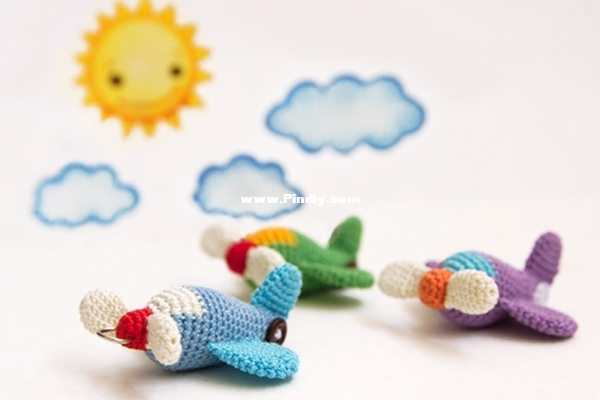 Ds Mouse Bears - Mila Kralina - Airplane Keychain Amigurumi - Russian - Freek.jpg