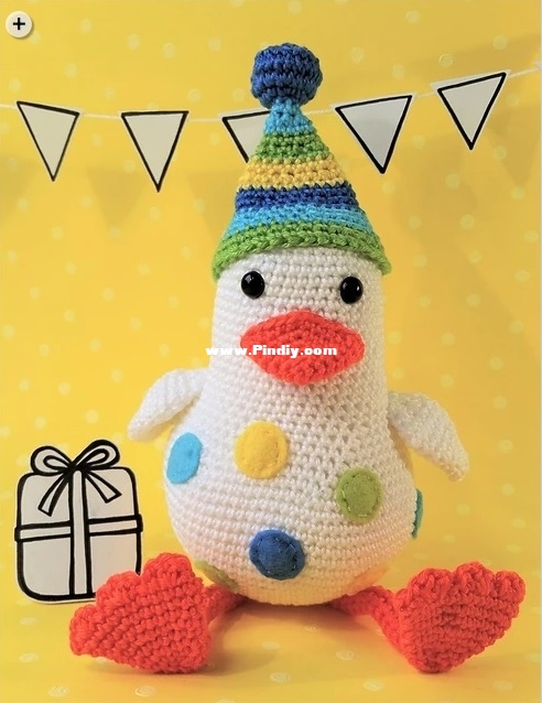 - Angelique Millonzi Designs - Birthday Birdy - Free.jpg