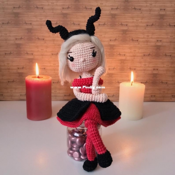 QueSeTejeAmigurumis - sabrina.jpg