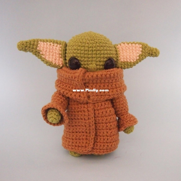 Baby Yoda - Los Sospechosos - Julieta Azarcoya Aleman.jpg