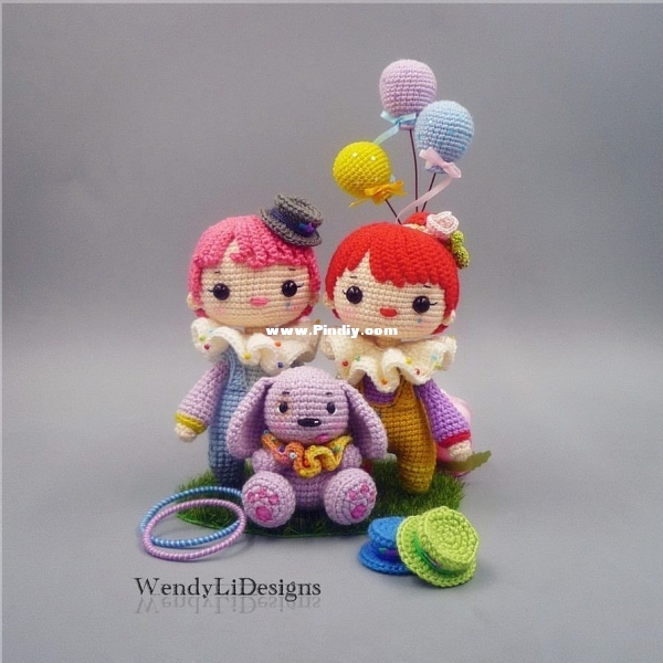Clown Nana and Little dog Wangwang.jpg