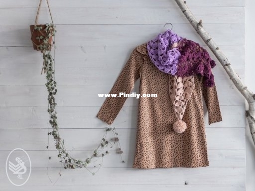 pompom-scarf(2).jpg