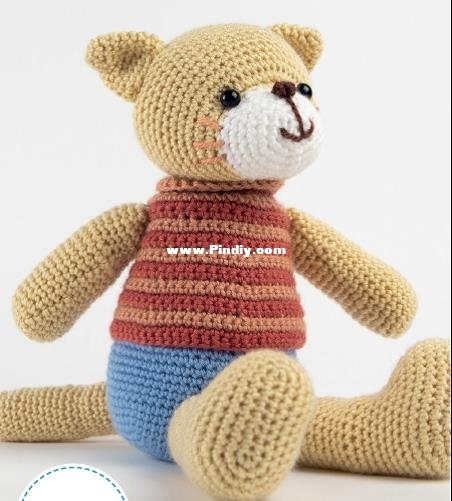 Crochet Cat by Sachiyo Ishii.jpg