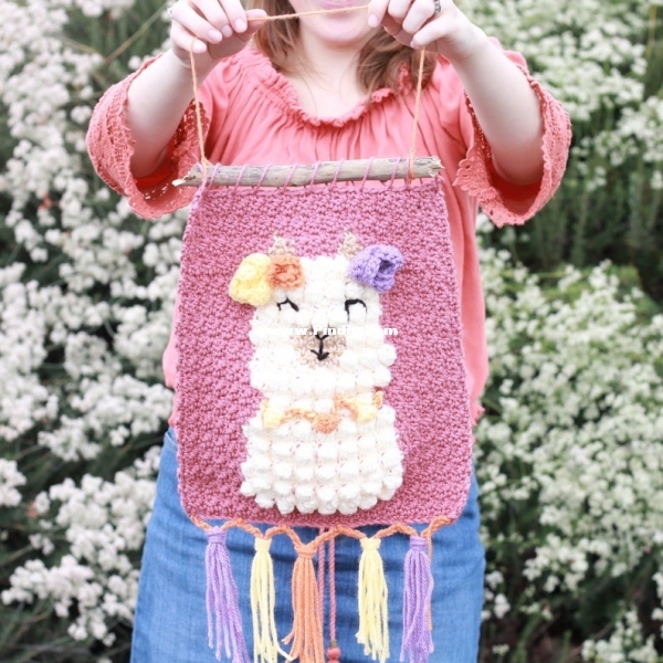 E Claire Makery - Wall hanging decor Llama.jpg