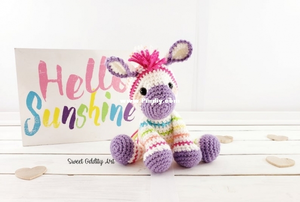 Sweet Oddity Art - Carolyne Brodie - Mini Zebra