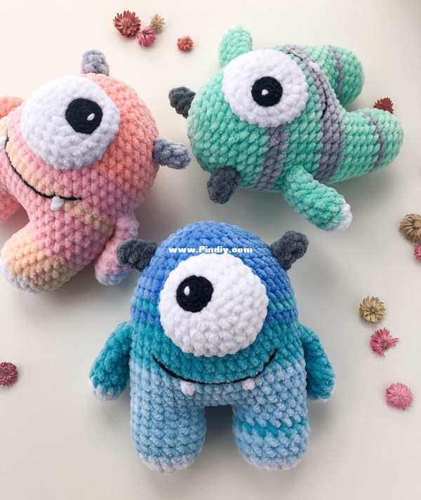 Bum Bee Crochet - Colorful  Monster.jpg