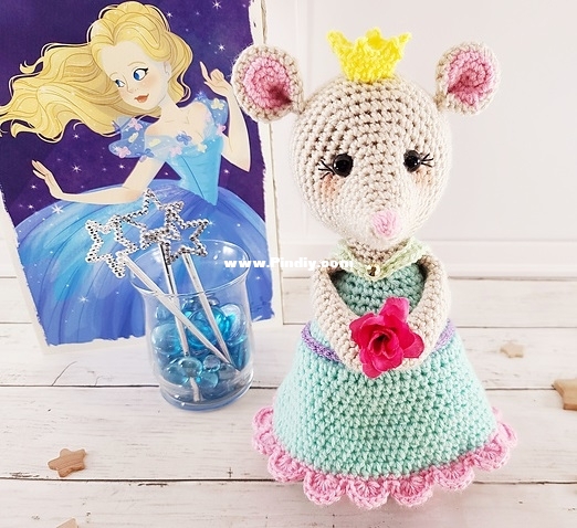 Princess Mouse - Sweet Oddity Art - Carolyne Brodie.jpg