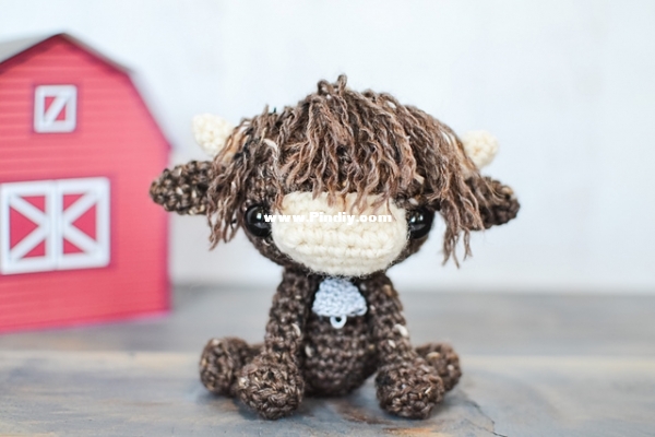 Hilde The Highland Cow - Yarn Society - Keke Grace_ENG_1.JPG