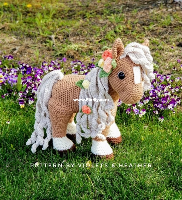 Violets and Heather-summer horse