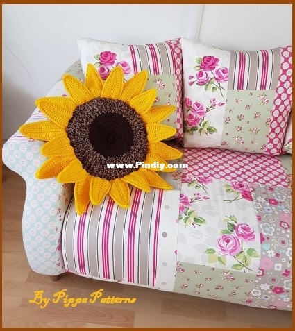 Sunflower Cushion - Pippa Patterns.JPG
