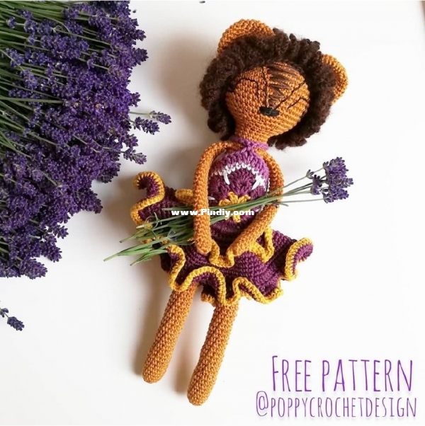 PoppyCrochet Lioness in the Colours of Lavender.jpg