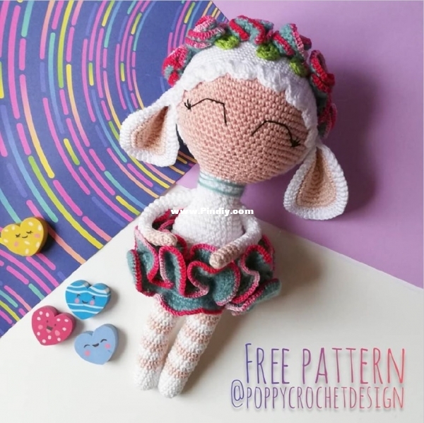 PoppyCrochet Sophie the Sheep.jpg