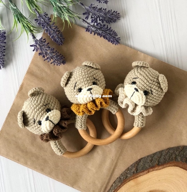 crochet-bear-baby-rattle (1).jpg