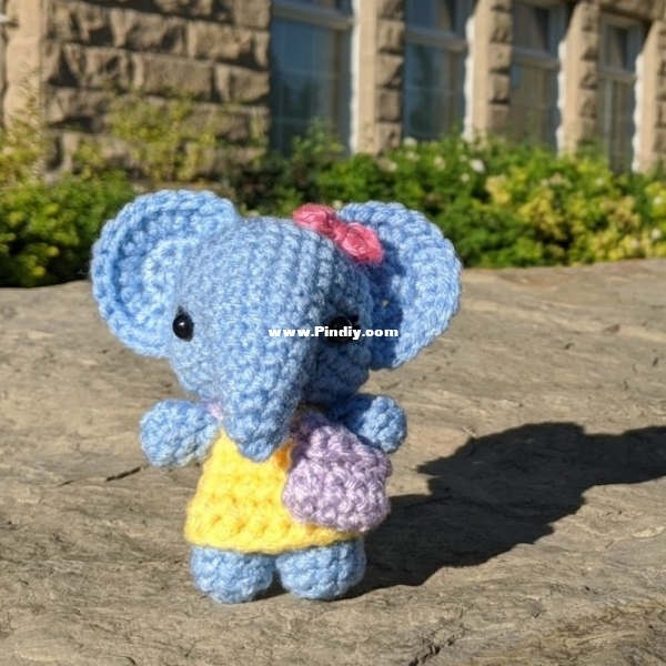 Schoolkid Elephant Amigurumi - SirPurlGrey - Phillip Ha.jpg