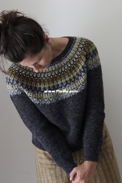 Lunenburg Pullover by Amy Christoffers.jpeg