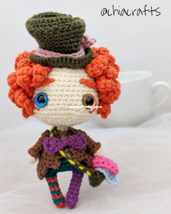Chiacrafts - Chiara Cremon - Mad Hatter - English.jpg