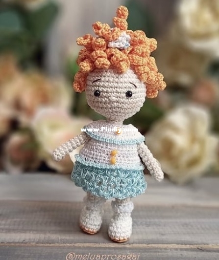 Meluaprosagai Little Doll White-Blue Dress.jpg