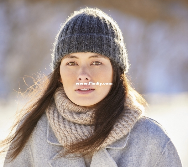 Gwyneth_Hat_Margot_Cowl_1.jpg