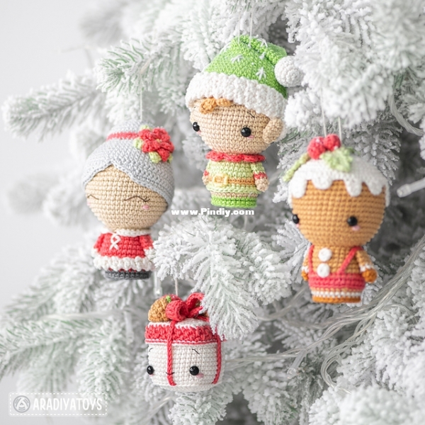 Aradiya Toys – Olka Novytskaya – Christmas Minis 2.jpg