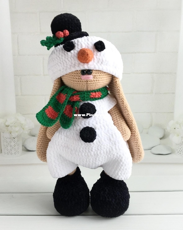 Knittoypatterns - Natalia Solovieva - Snowman Outfit - English