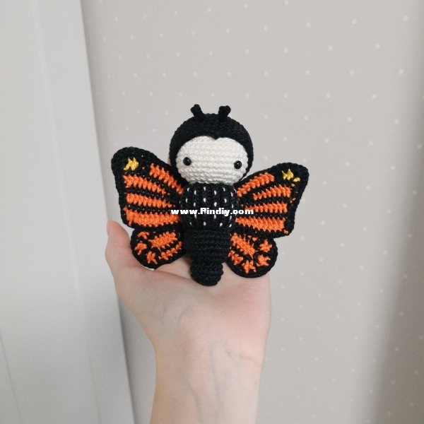 monarch1.jpg
