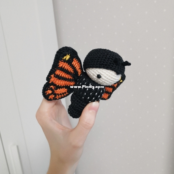 monarch2.jpg