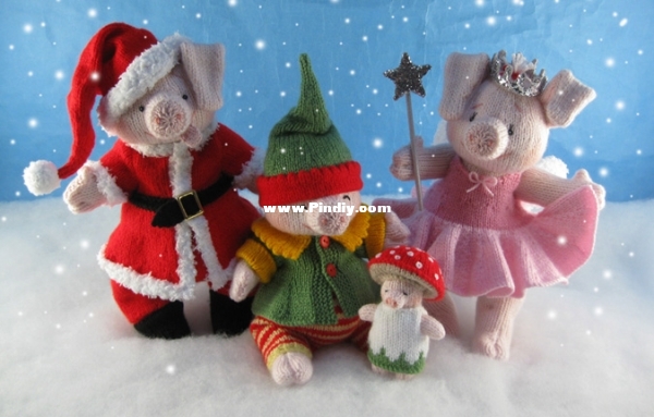 The Piggles Christmas Costumes.jpg