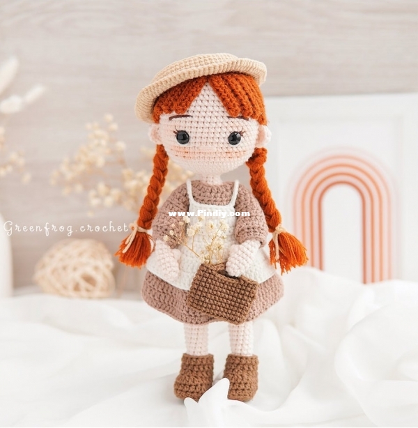 Anne GreenFrogCrochet.jpg