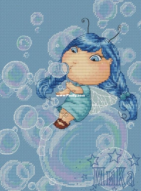 Small Fly of soap bubbles by Ekaterina Gafenko.jpg