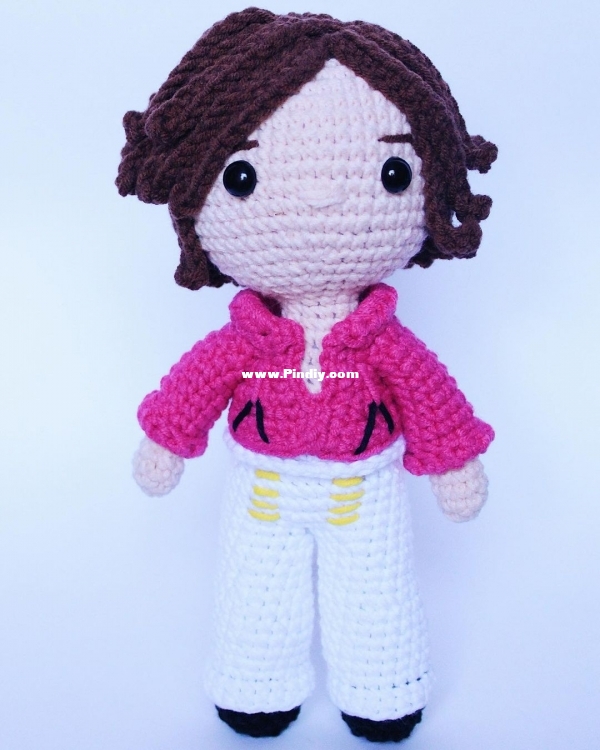 Vitória Ferreira _ Amigurumi on Instagram_ _Harry Styles    A receita mais ven.jpg