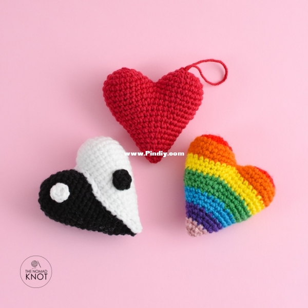 valentines-heart-amigurumi-pattern-7.jpg