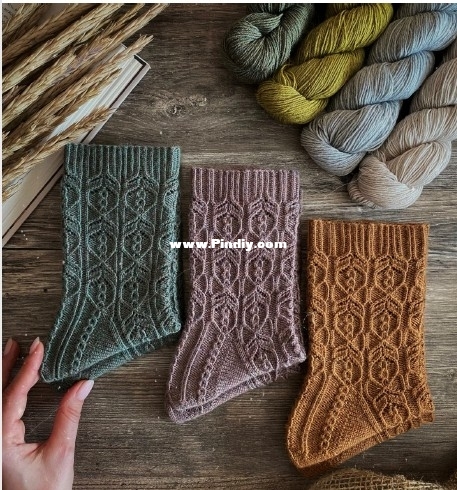 wood_elf_socks.jpg