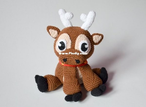 Krawka - Kamila Krawczyk - Reindeer - English