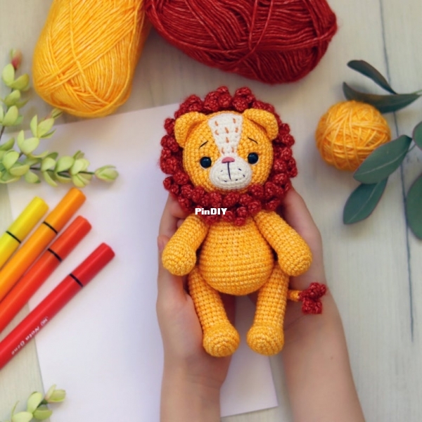 Lion - Julia Piga.jpg