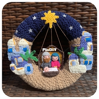 Bethlehem Nativity Wreath - Laura Sutcliffe.jpg