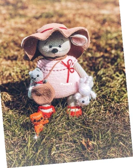 little mouse outfit.jpg