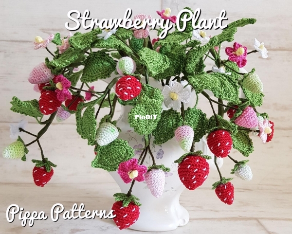 Pippa Patterns Crochet - Connie Rockliff - Strawberry plant.jpg