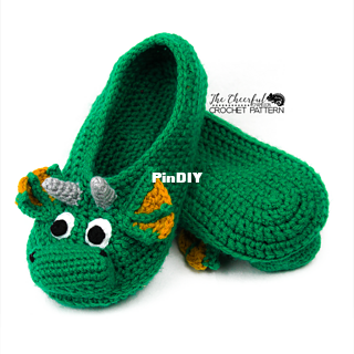 the cheerful chameleon - adult dragon clippers.png