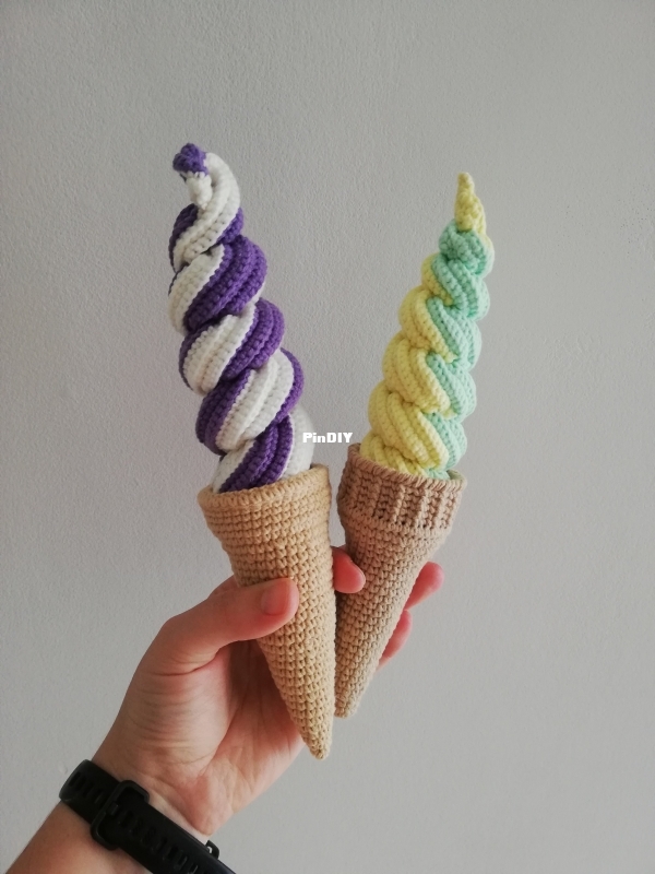Julia LJ-Beauty_ice cream_crochet pattern_english.jpg