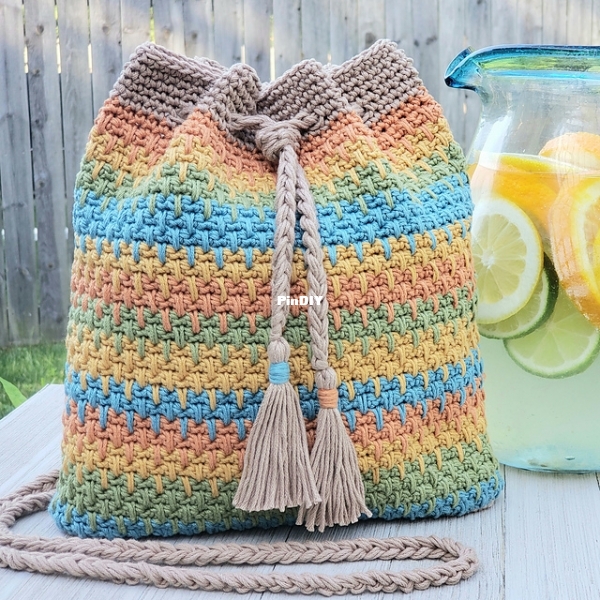 Kathys Crochet Closet - Kathy Olivarez - Summer Slice Drawstring Bag.jpg