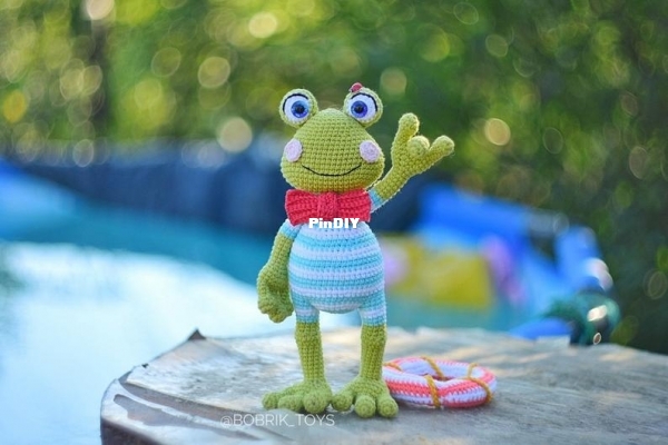 Bobriktoys - Natalia Bober-Frog