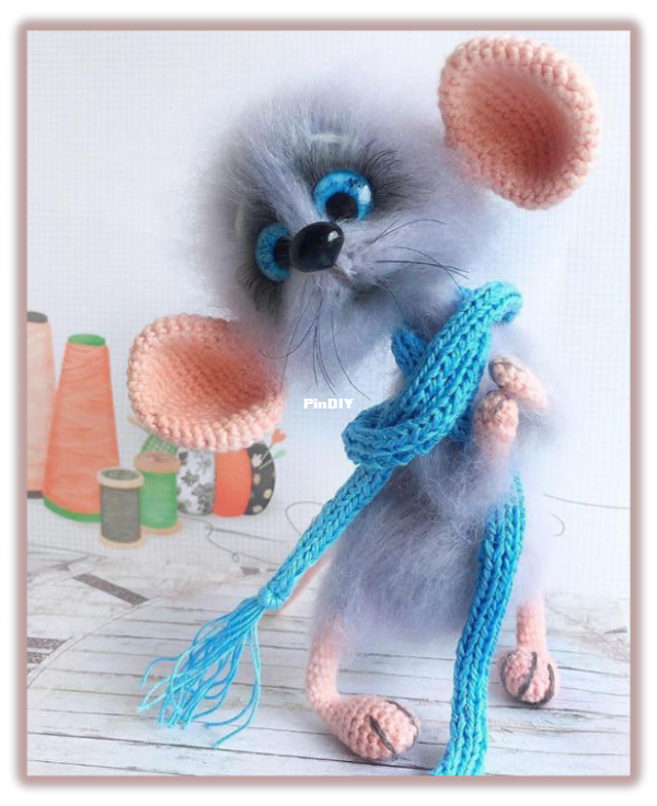 Vazaniy Cat - mouse _russian.png