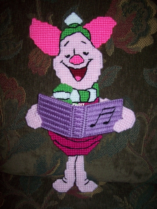 caroling piglet 001.JPG