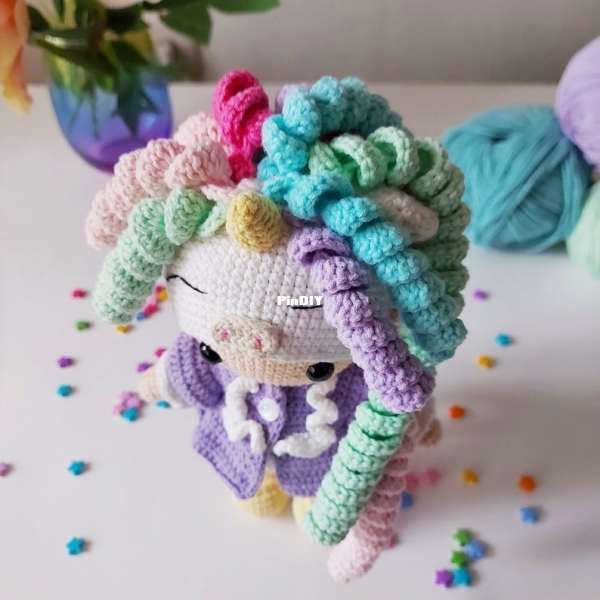 unicorntop.jpg