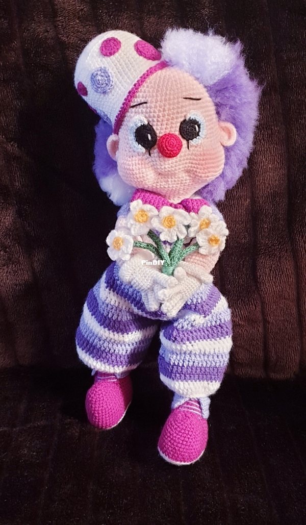 Clown Clarence 01.jpg