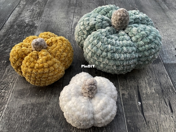 One Knotty Dog - Britteny Kyle - Velvet Pumpkins.jpg