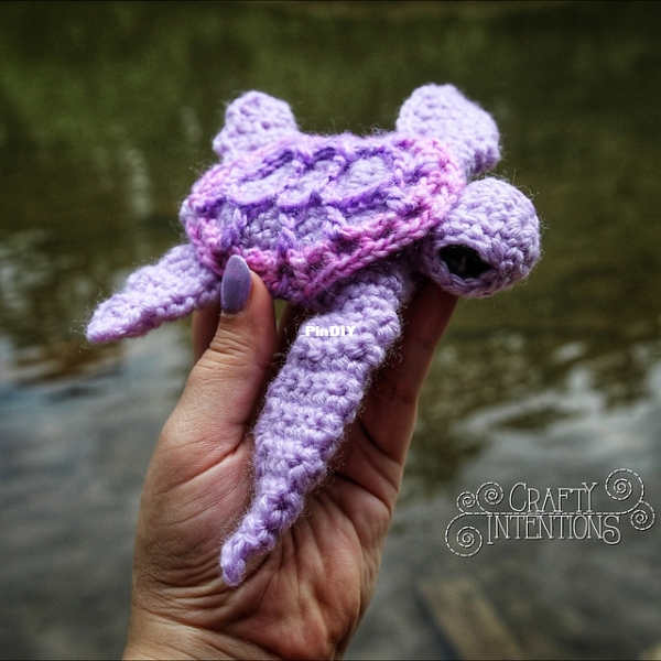 Sea_Turtle_for_Ravelry_Listing_Front_Photo_3_medium2.jpg