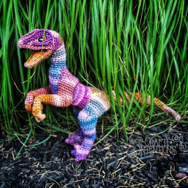 Velociraptor_1_for_Ravelry_Listing_Front_Photo.jpg