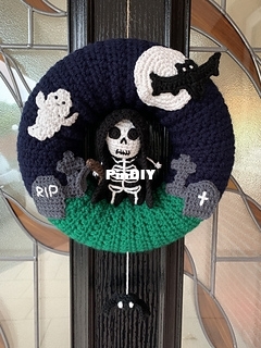 Halloween Grim Reaper Wreath - Laura Sutcliffe.jpg